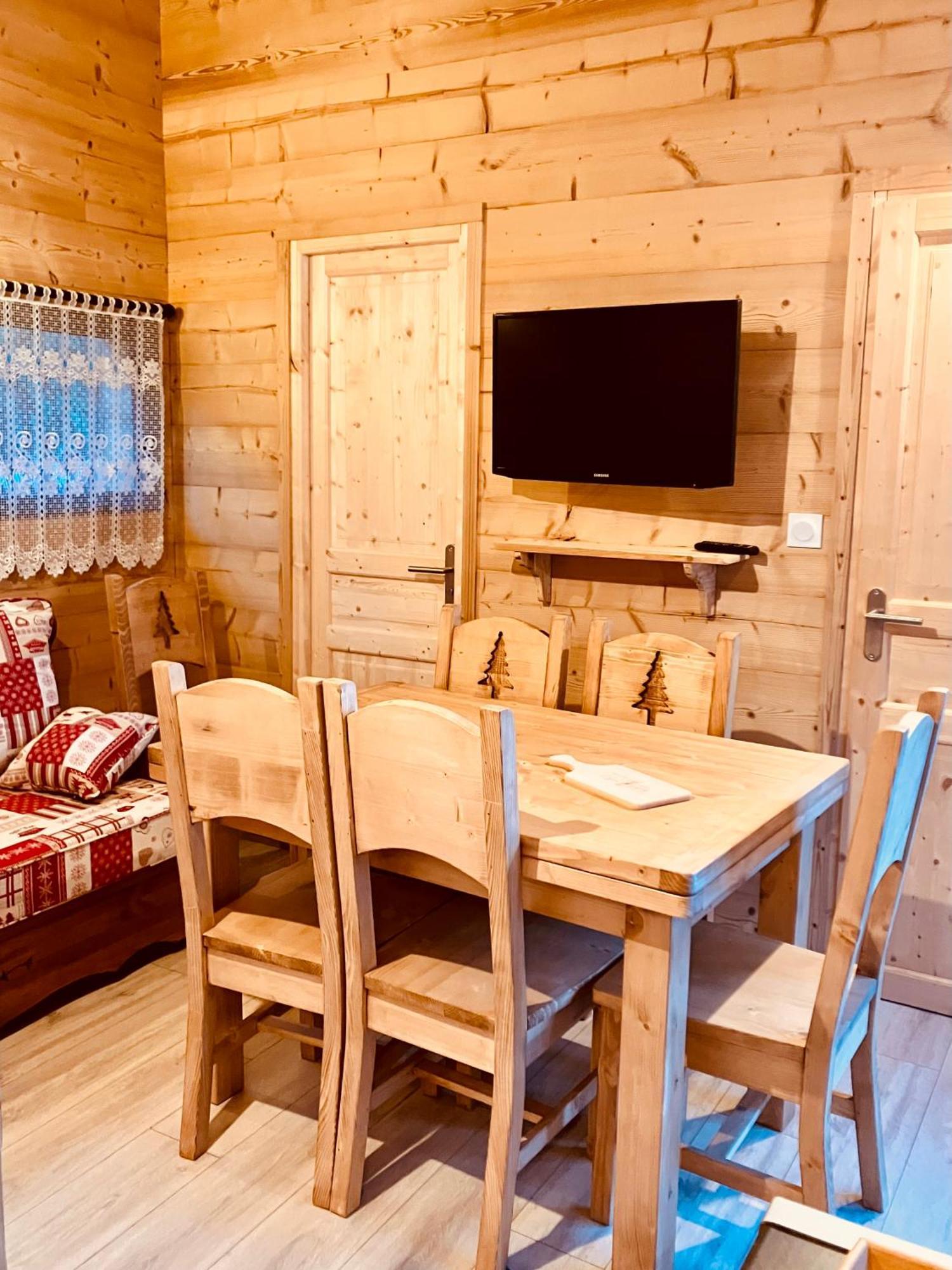 Camping L'Enclave Mobil-Home Estavar Exterior foto