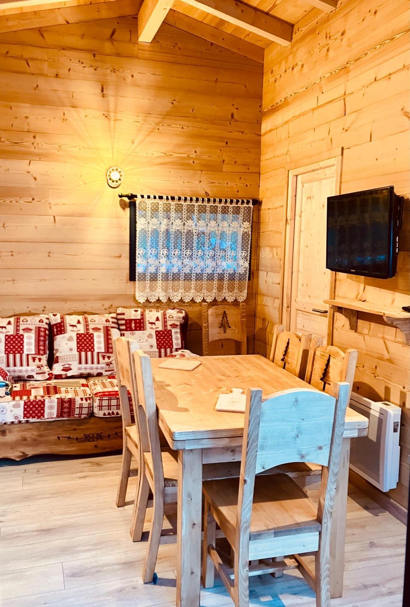 Camping L'Enclave Mobil-Home Estavar Exterior foto